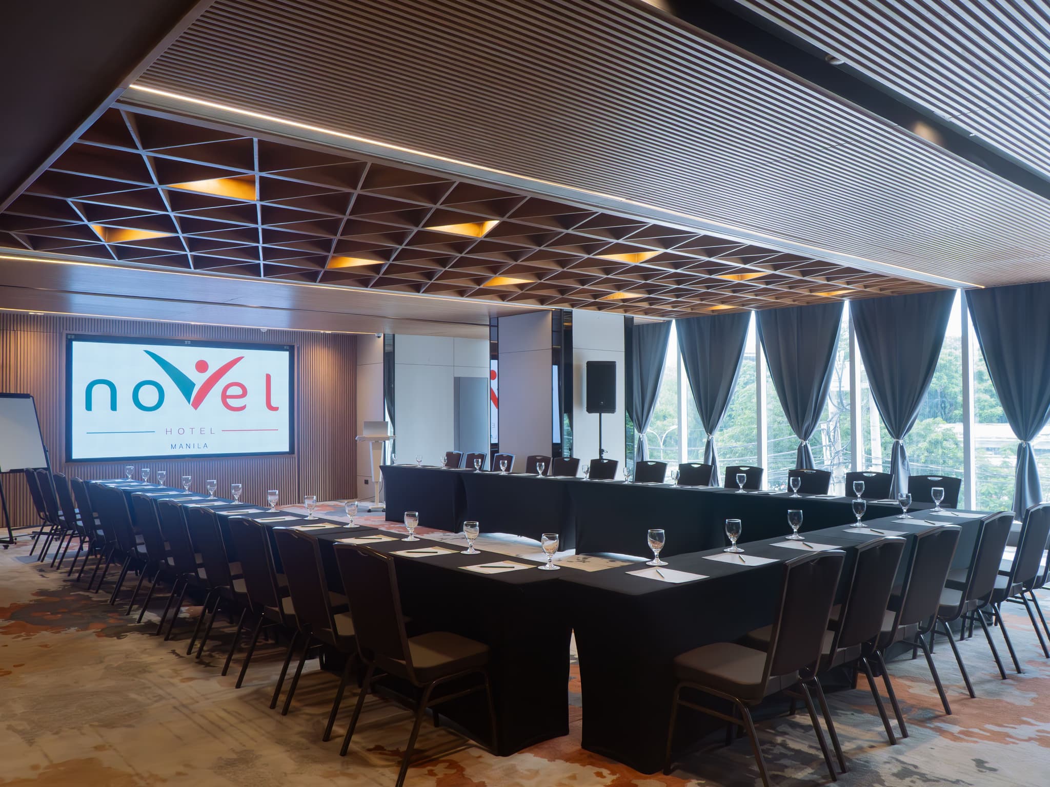 U-Shape Setup - Image 1